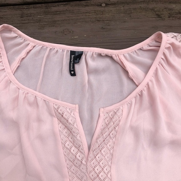 light pink blouse - Picture 2 of 6